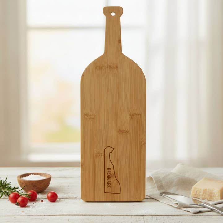 Delaware vinflaska bambuskärbräda 17" för wholesale av Beach, Cats & Wine