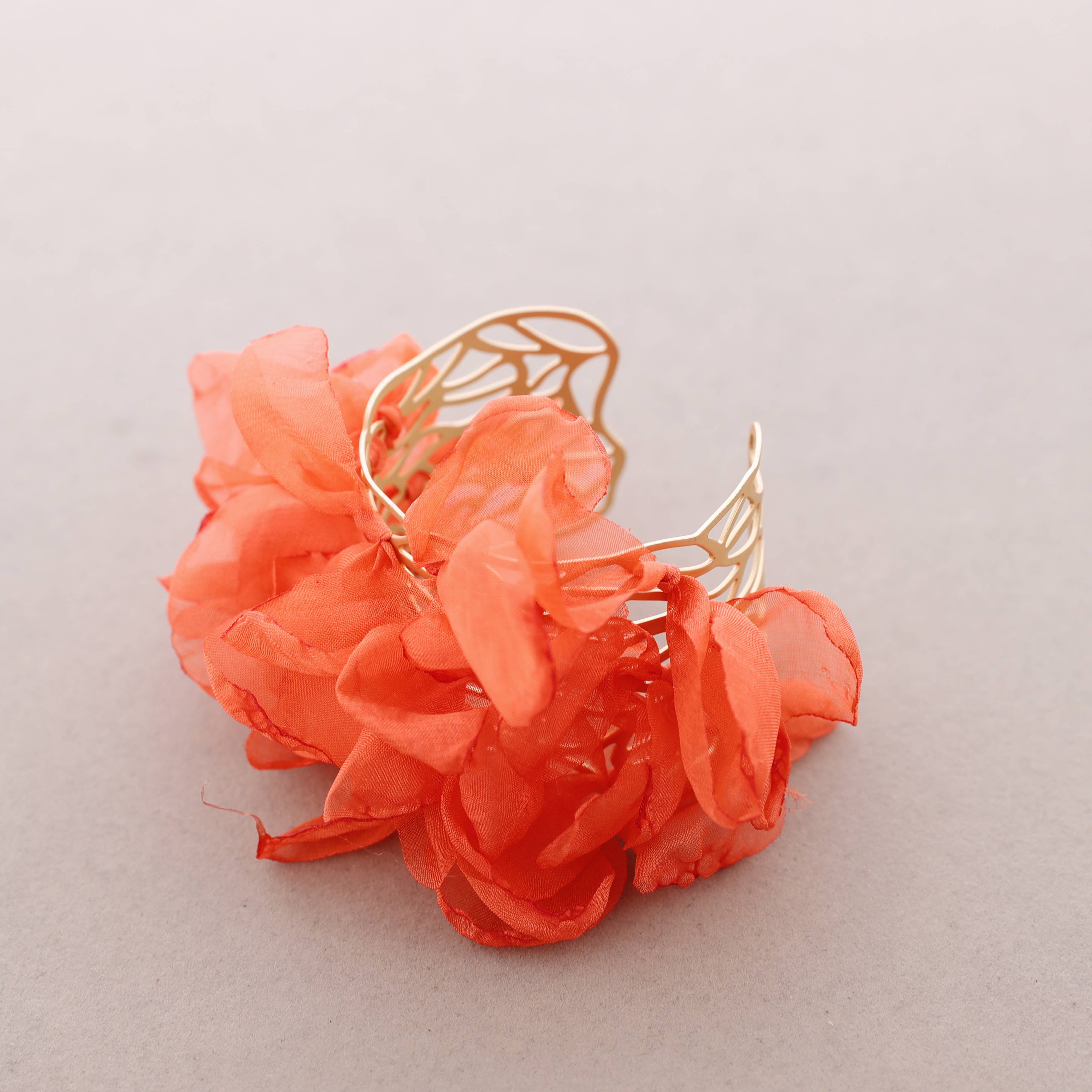 Sonata – wholesale Vävt/flätat armband – Justerbart armband med tygblommor1