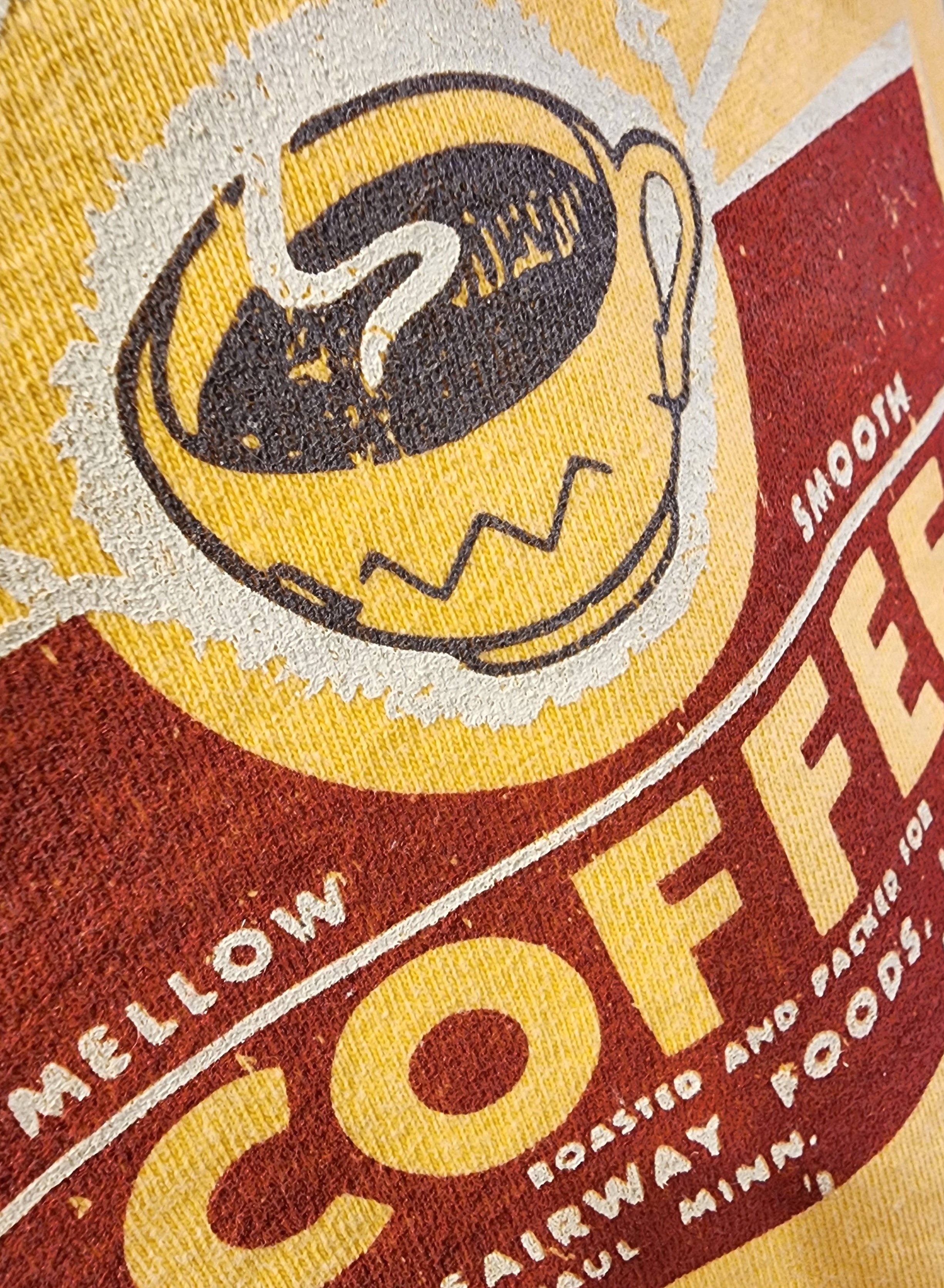 Seed House Prints – Großhandel T-Shirt mit Siebdruck – Unisex – Vintage-Kaffee-Etikett-T-Shirt; "Sunny Cup Coffee" Comfort Colors T-Shirt; Butter1