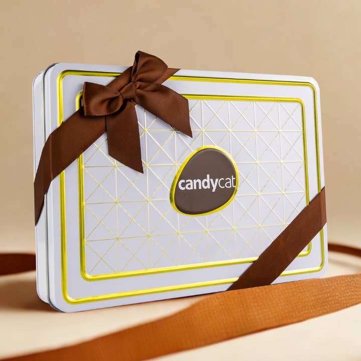 Candycat - Witte Blik met Bonbons 244g voor wholesale door Candycat