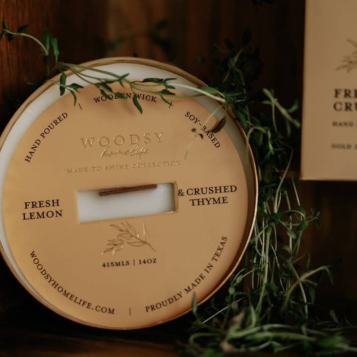 Woodsy Homelife - Vente Bougie en bocal - Bougie de soja pur 14 oz au citron frais et au thym concassé en laiton massif1
