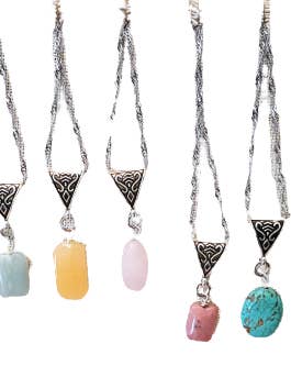 Collier avec pendentif pierre précieuse sur chaîne fine pour la vente par Ciao Bella Jewelry Inc