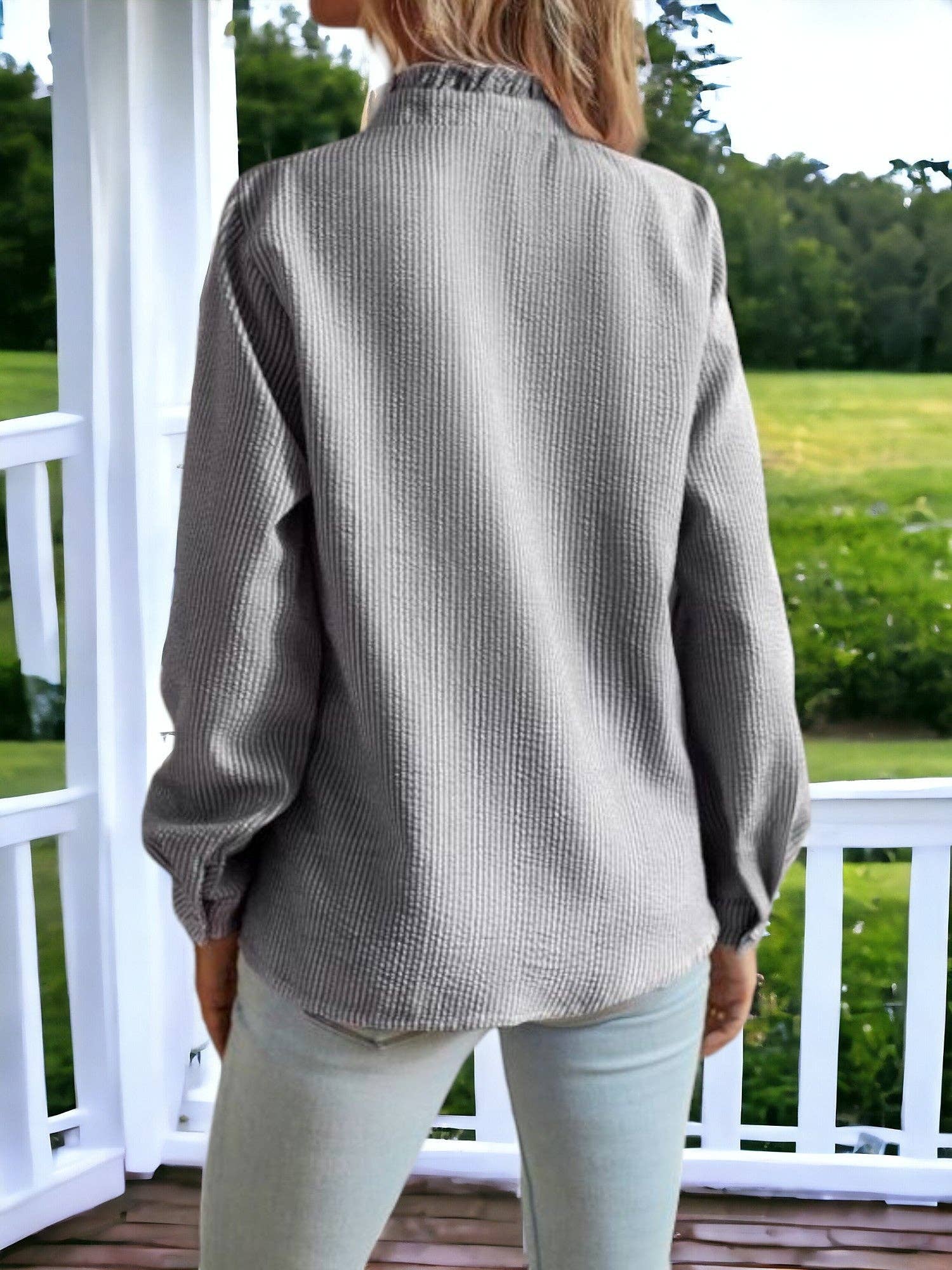 Anna Kaci Wholesale - Vente Chemise à col boutonné – femme - Chemise texturée à rayures et volants5