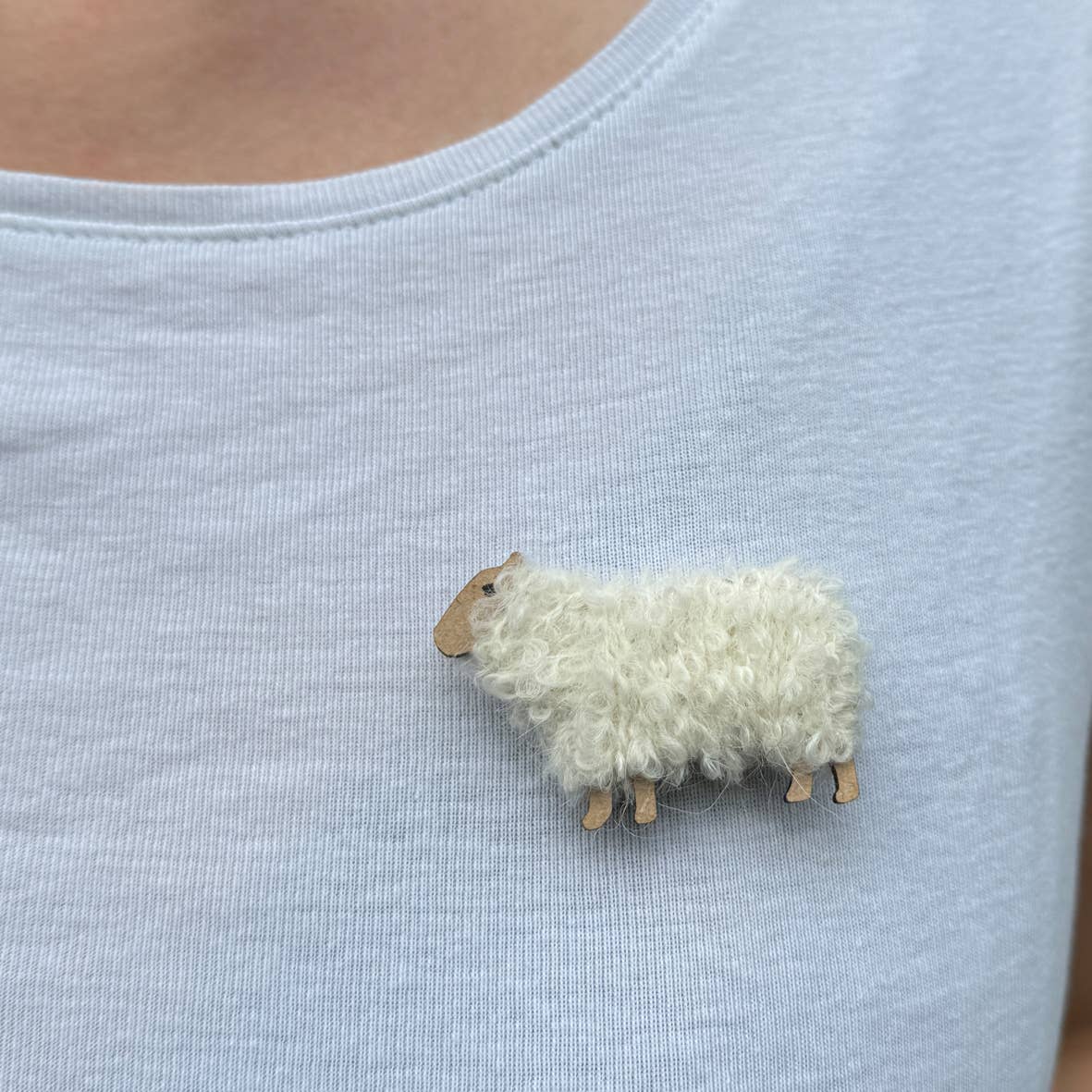 Hairy Coo - Venta al por mayor Broches - Broche Woolly Ewe - Hecho a mano en Escocia6