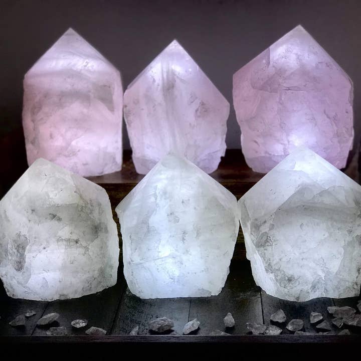 Rock Paradise - Venta al por mayor Piedras/cristales espirituales - Lámparas de cuarzo rosa y cristal con cable USB