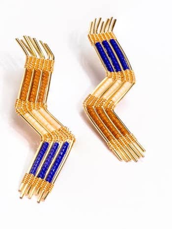 Handwoven Wire and Bead Zigzag Earrings (Blue) and other Purchase Wholesale zigzag. Free Returns & Net 60 Terms on Faire trending on Faire.
