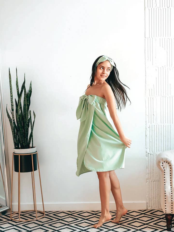 SpaStar - Wholesale Robe - Women's - The Get Ready Wrap®3