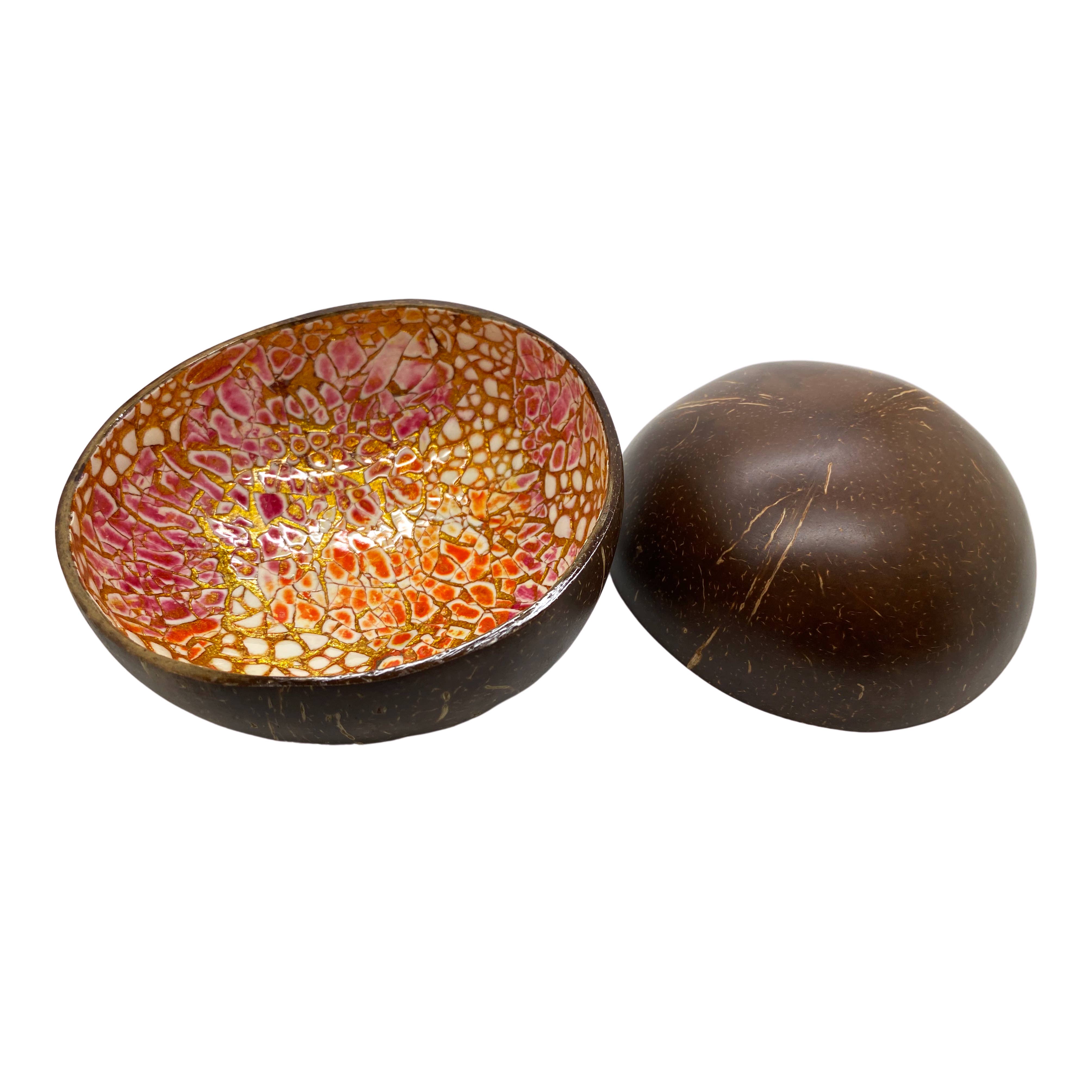 VIE - Wholesale Decorative Plate/Dish/Bowl - Hand-Painted Coconut Bowls, Lacquered, Set of 249