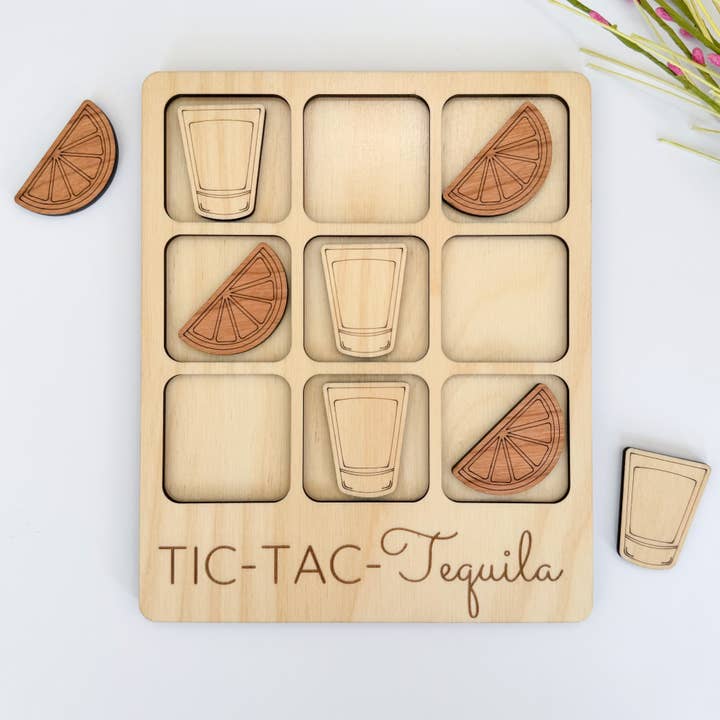 Birch House Games & Gifts - Venta al por mayor Juegos de mesa - Juego de Tequila Tic-Tac-Toe, regalo de fiesta/juego de bar