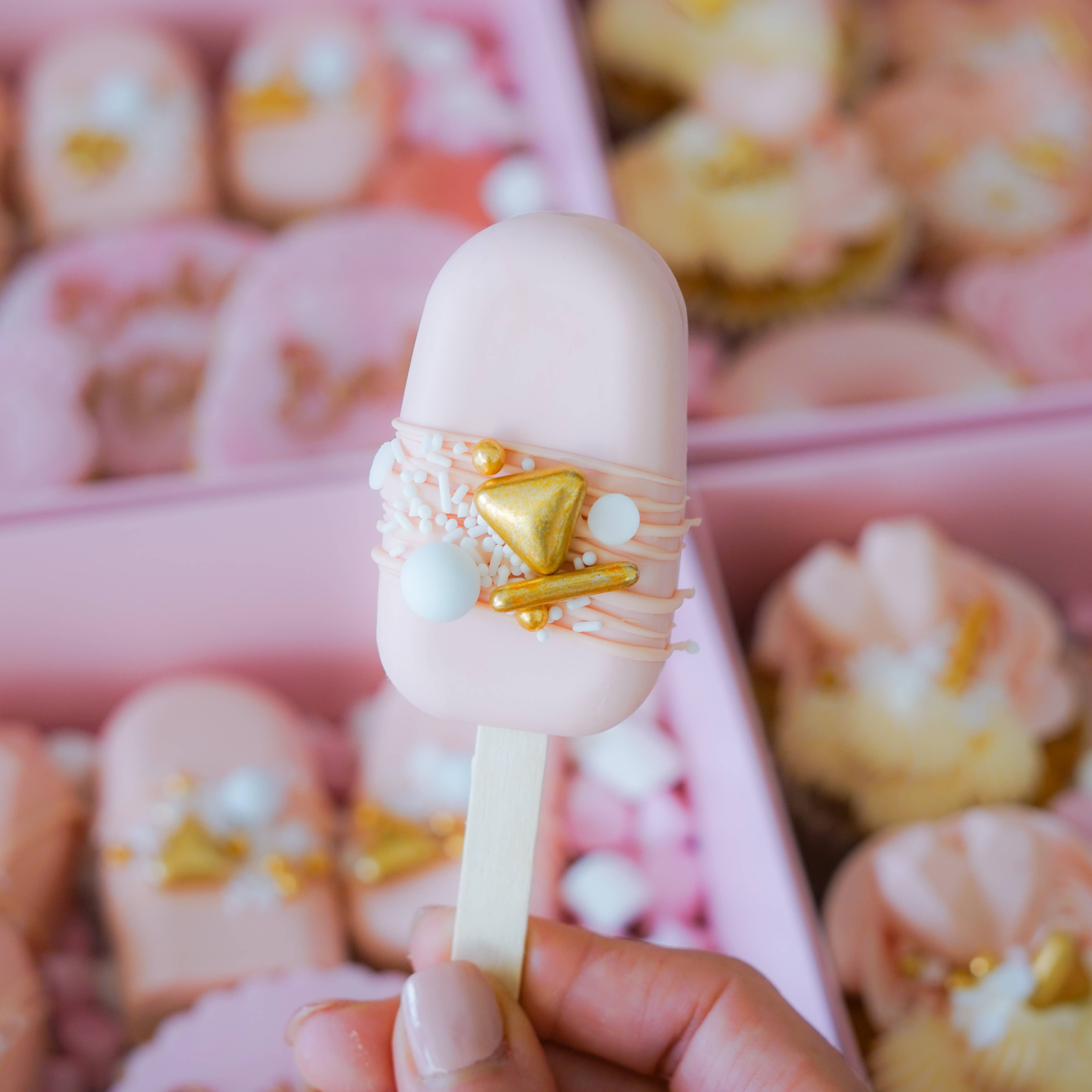 Happy Sprinkles - Wholesale Sprinkles - Happy Sprinkles Champagne Shower (90g)2