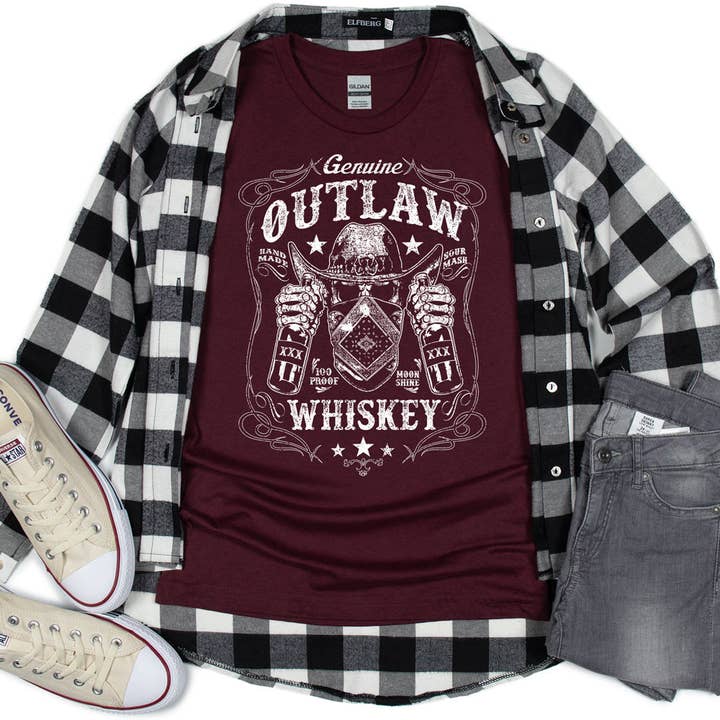 T-shirt Whiskey, Tee Whiskey Hors-la-loi pour la vente par Artopia