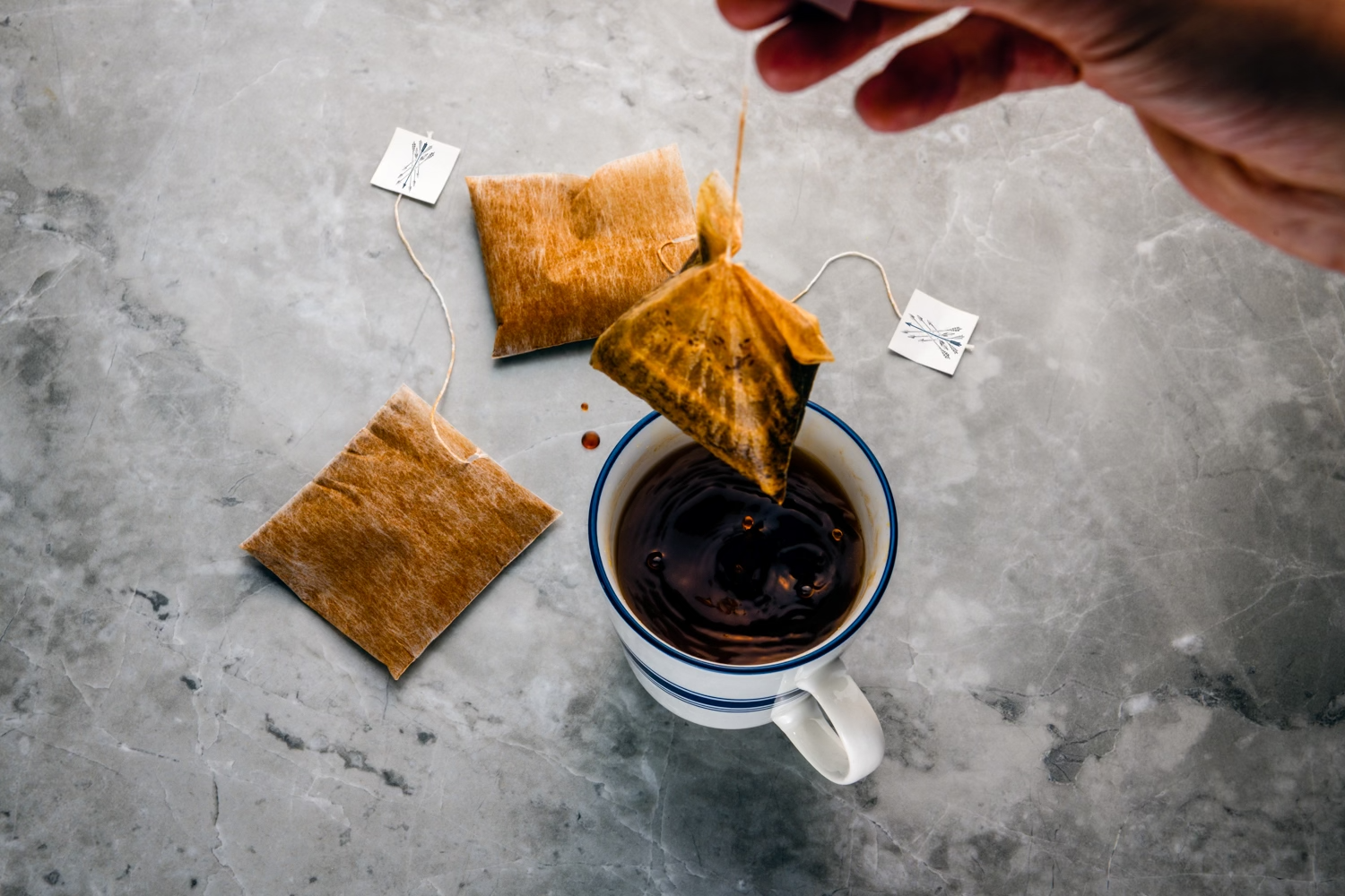 QUIVR - Wholesale Oploskoffie/espresso - Doordrenkte warme koffiezakjes/verpakkingen van 500 stuks in bulk voor eenmalig gebruik2