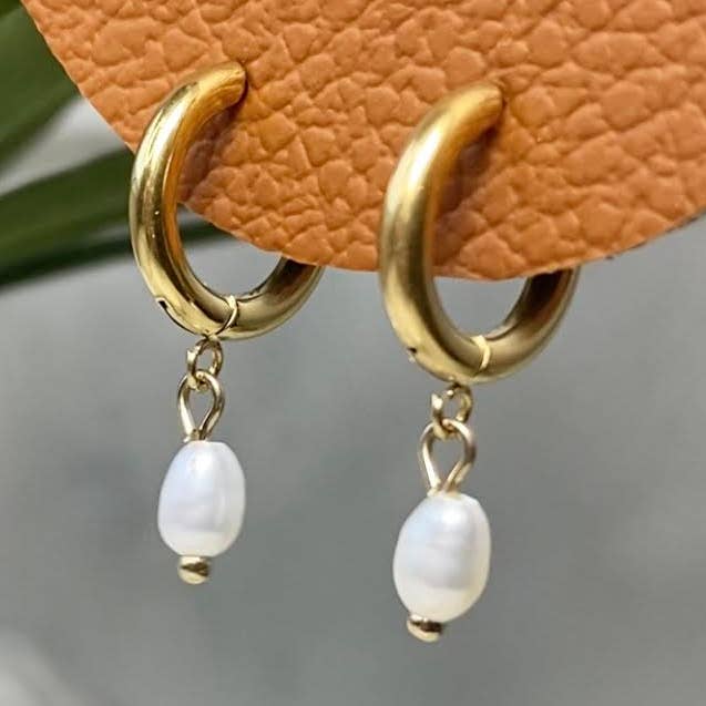 freshwater pearl huggie earrings for wholesale by minor metal jewelry