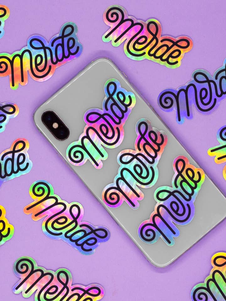 Merde französischer Regenbogen holografischer Schriftzug AUFKLEBER für den Großhandel von Joanna Behar