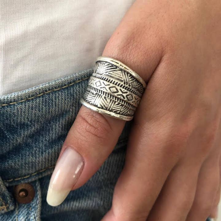 Bague large à motif kilim statement pour la vente par Volare