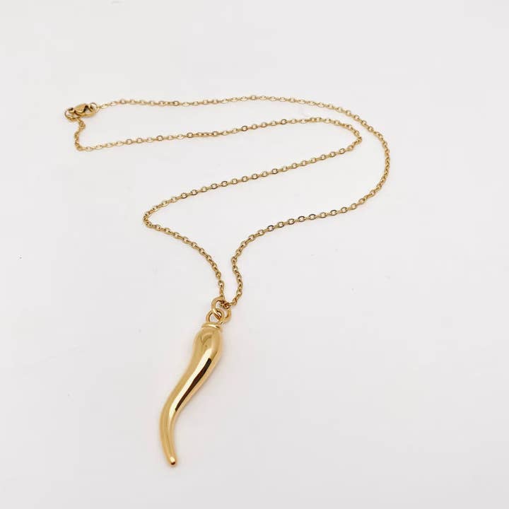 Mio Queena - Wholesale Pendant/Charm Necklace - Enamel Pepper 18K Gold Plated Stainless Steel Necklace -FGS3