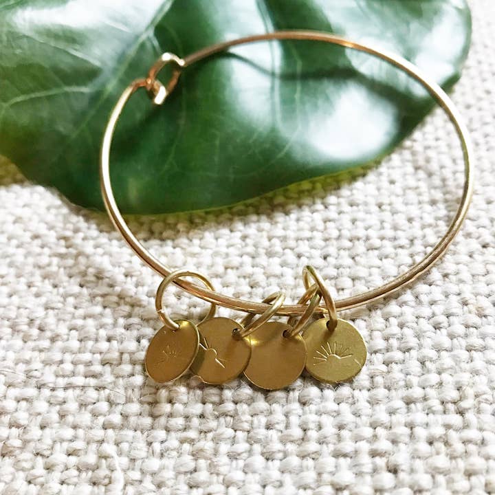 Bracciale rigido con segnapunti per la vendita all'ingrosso da parte di Melissa Jenkins Designs