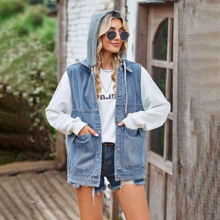 Sweetkama - Wholesale Outerwear Vest - Women's - Ladies Lapel Pockets Denim Daily Jacket Vest MN2111