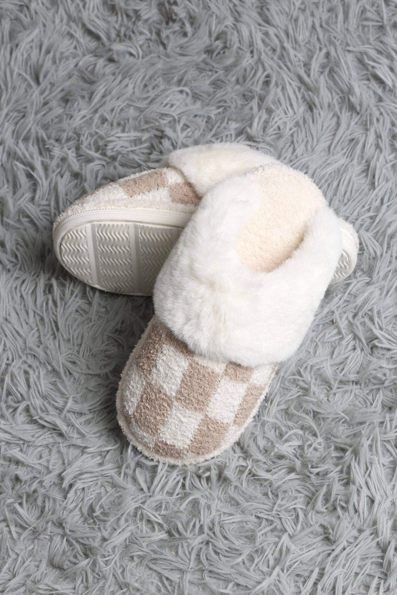 MiMi Wholesale - Wholesale Slippers - Women's - JCL6126 Super Lux Checker Faux Fur Cuff Slippers7