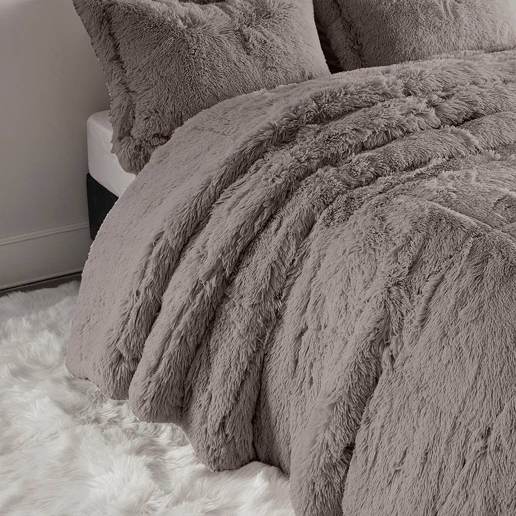 Olliix - Wholesale Bedding Set - Shaggy Fur 3-Piece Comforter or Duvet Cover Set, Grey4