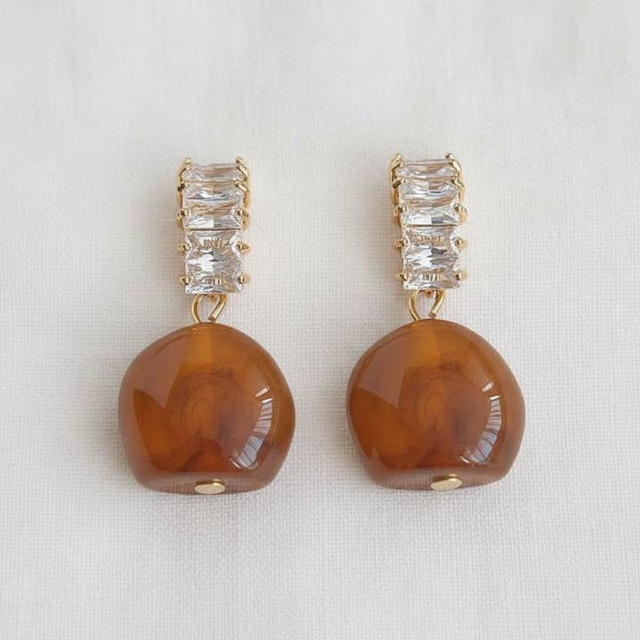 Artistic Geometric Drop Earrings with Vintage Flair for wholesale by Ellemadera