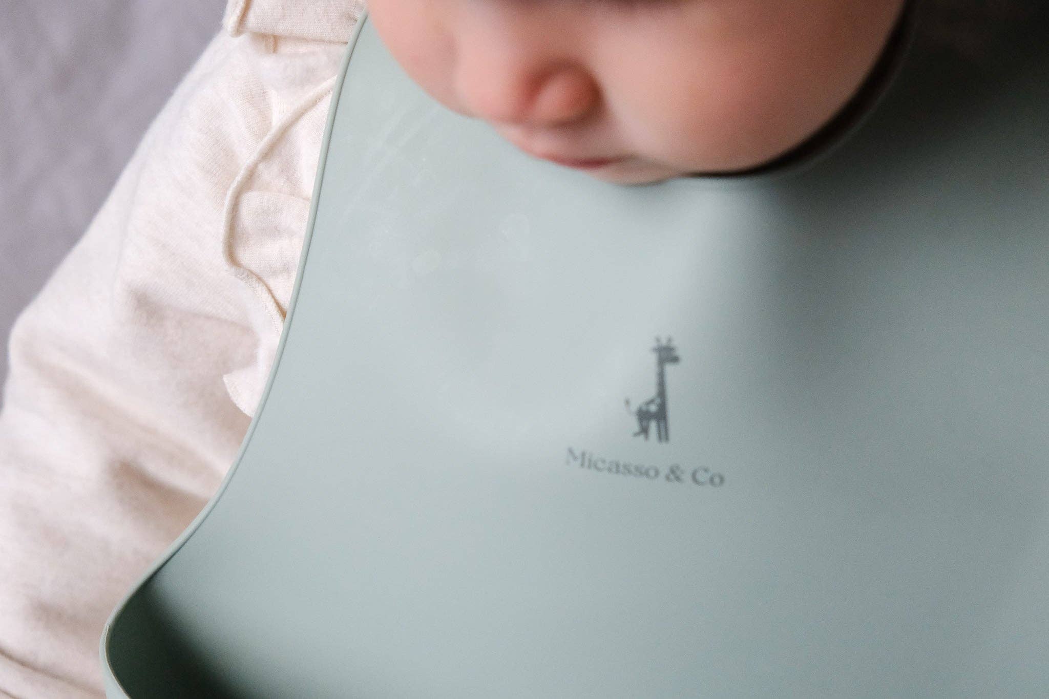 Micasso & Co - Wholesale Bib - Baby - Adjustable silicone bib9