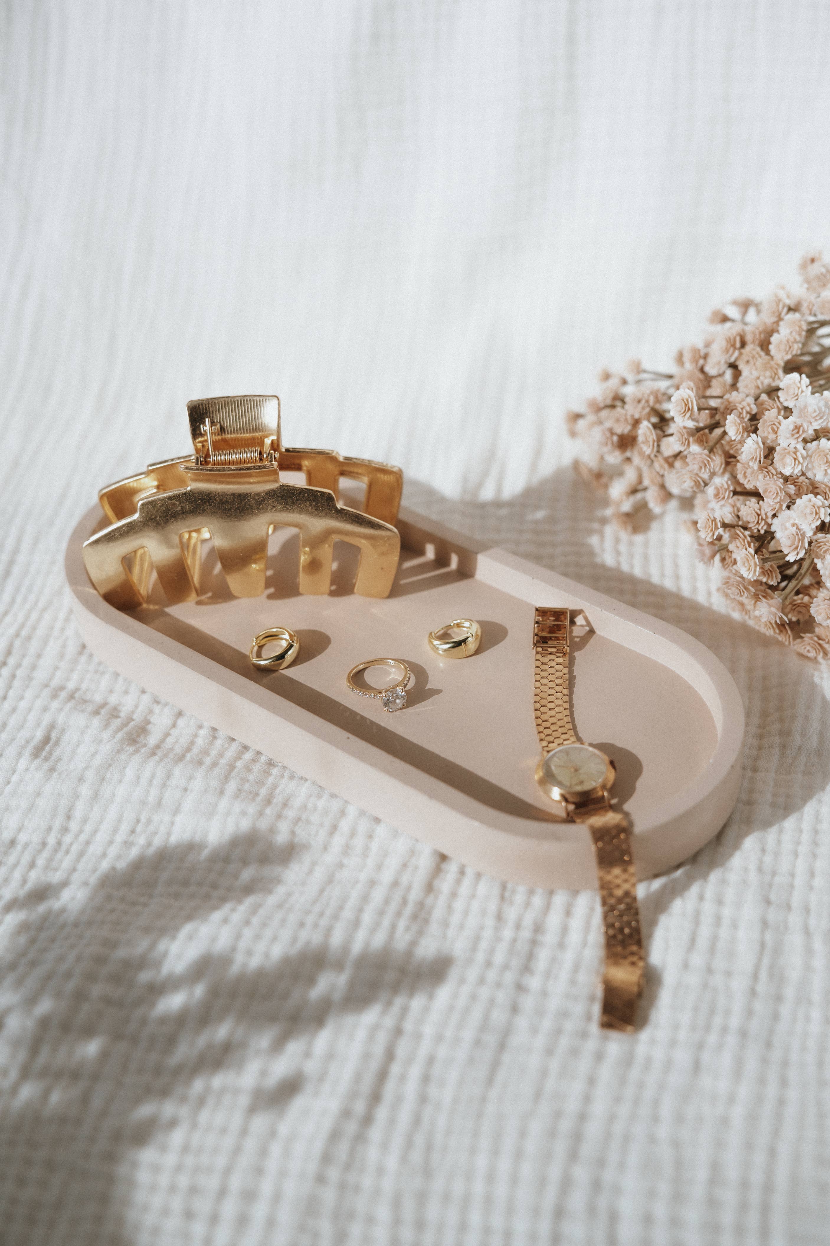 Joyful Nest Design Co. - Wholesale Decorative Tray - Decorative Tray | Oval Concrete Tray | Soap Bottle Tray 8