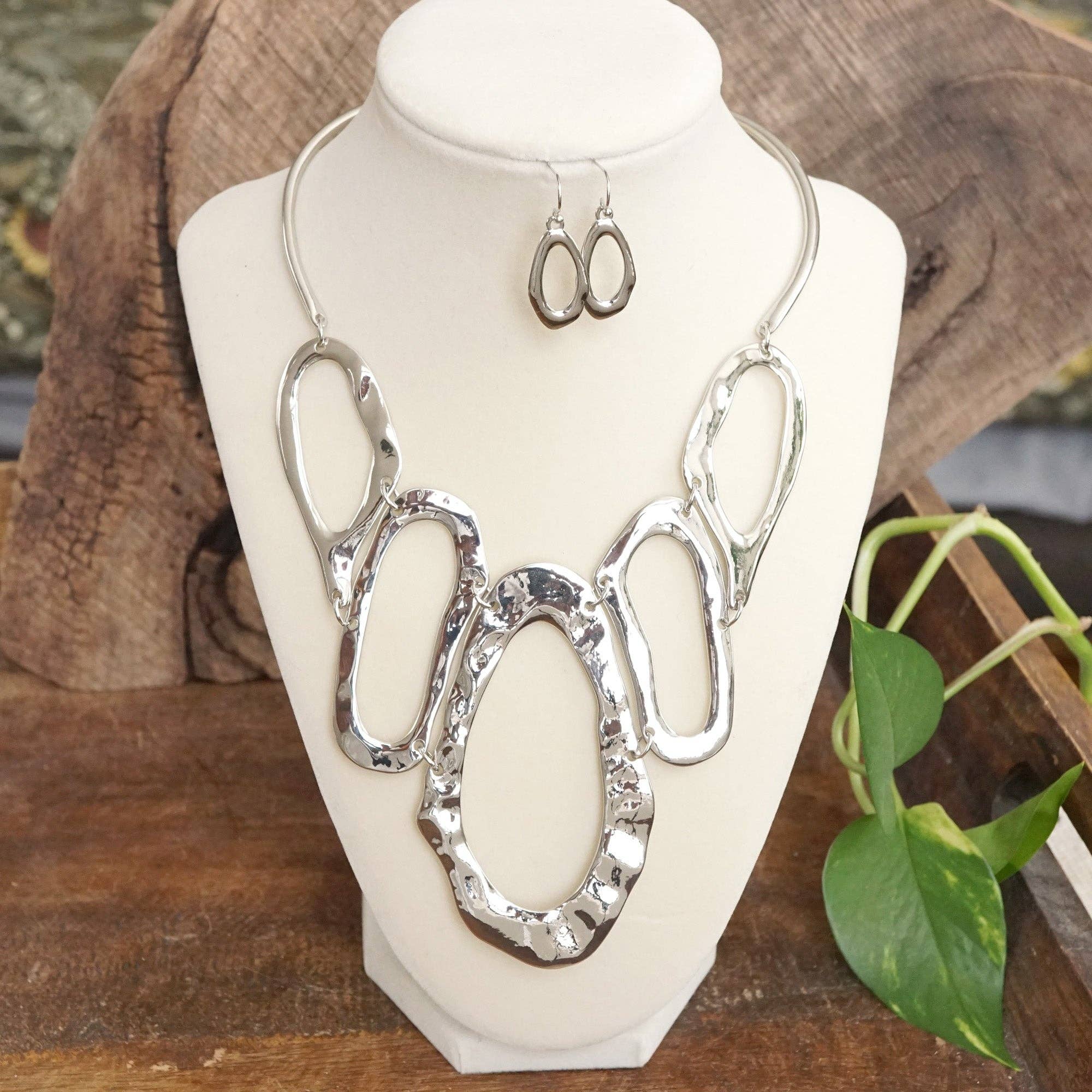 PennyLine inc - Wholesale Link & Chain Necklace - Links Statement Necklace set in Gold Silver Tones3