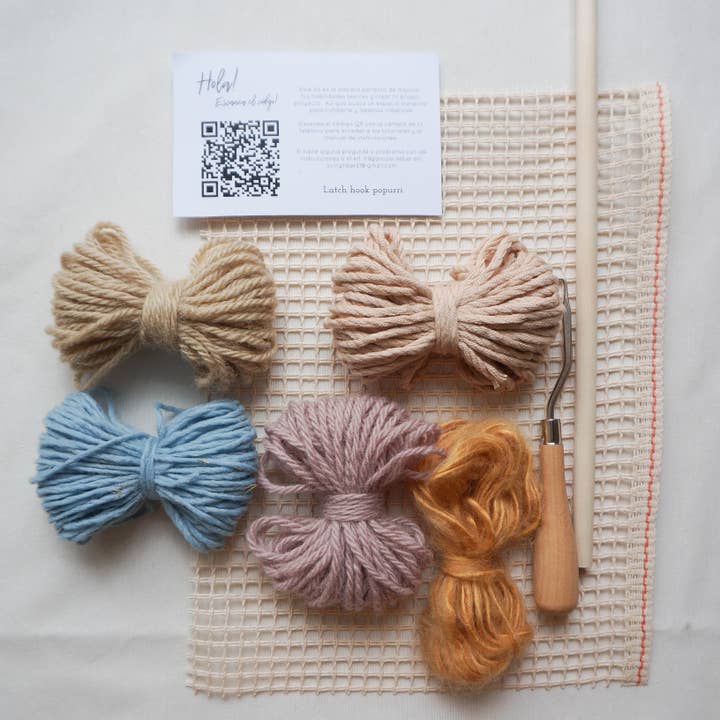 Living Fibers - Wholesale DIY Craft Kit - Popurri Latch hook kit