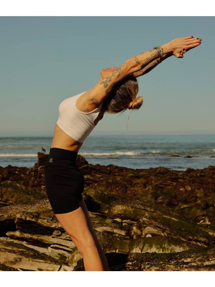 Yoga Searcher - Vente Short de sport – femme - YADU - Short en polyamide recyclé4