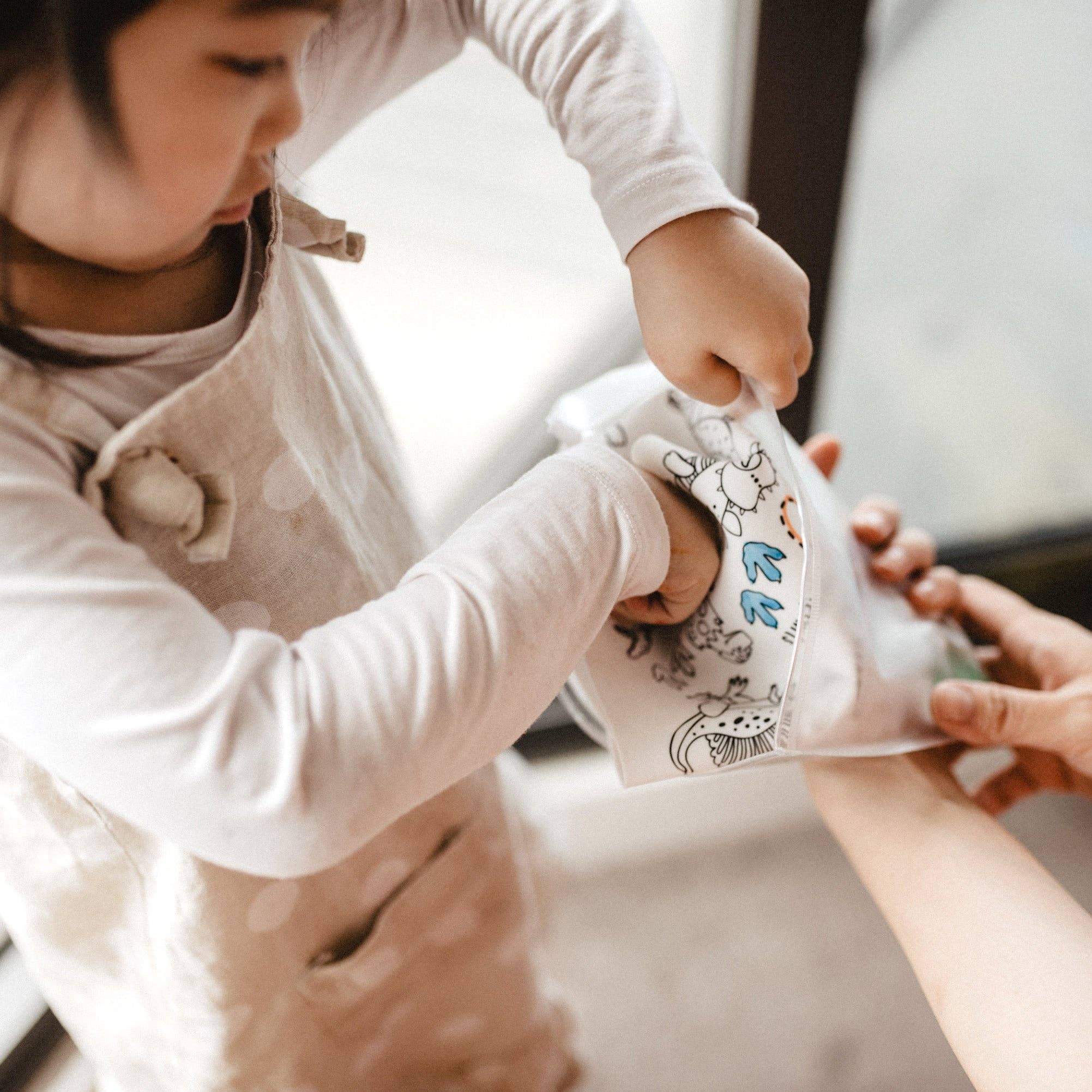 HeyDoodle - Wholesale Coloring Mat - Kids & Baby - DinoRoar Classic Coloring & Doodle Mat2