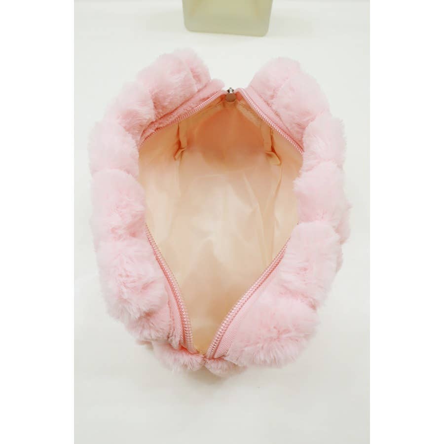 Love and Repeat - Vente Trousses de maquillage/cosmétique - Pochette à cosmétiques matelassée en fausse fourrure24