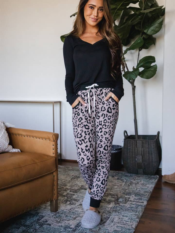 Tickled Teal - Wholesale Lounge Sweatpants/Joggers - Women's - Moe Animal Print Lounge Pants