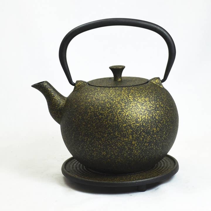 Tama cast iron teapot, 1.0l gold for wholesale by Ja-Unendlich