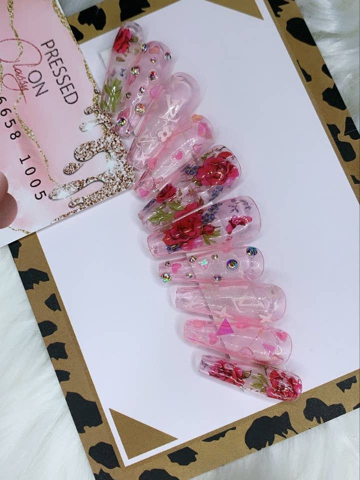 Caroline pour la vente par PRESSEDONCLASSY