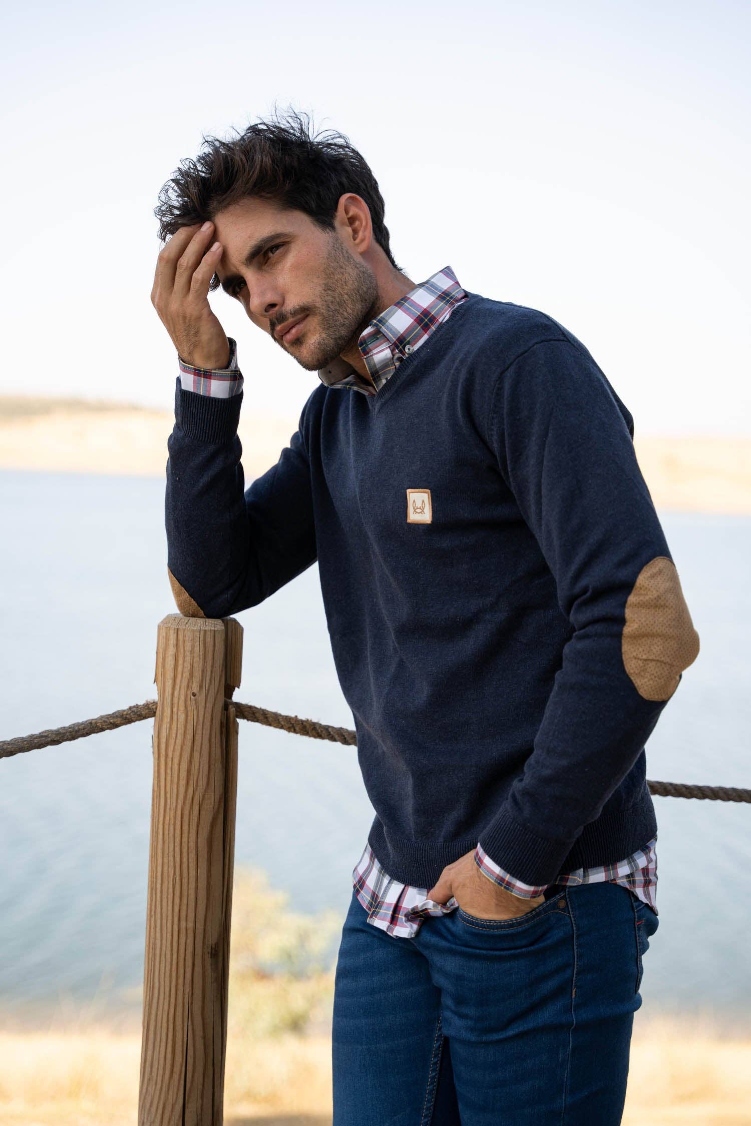 Custi Mikelo: Men's Clothing & Christmas Gifts - Vente Pull en maille – homme - Pull Marino Codera bleu marine avec protège-coudes2