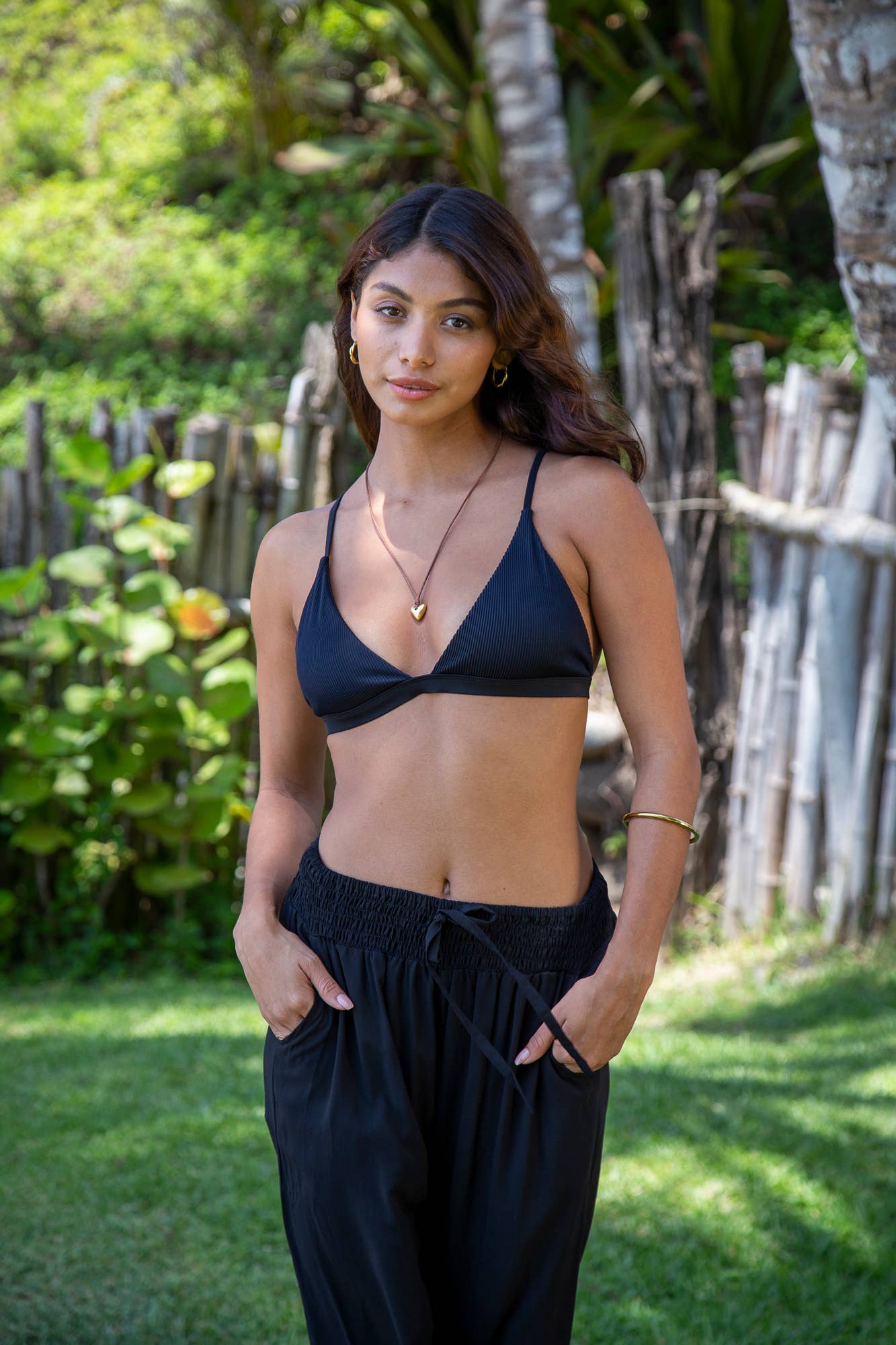 Bali Prema - Venta al por mayor Conjuntos de top y pantalón (NO para estar en casa) - Mujer - Conjunto de bata Samantha Kaftan y pantalón Gabrielle Wide Resort en P3