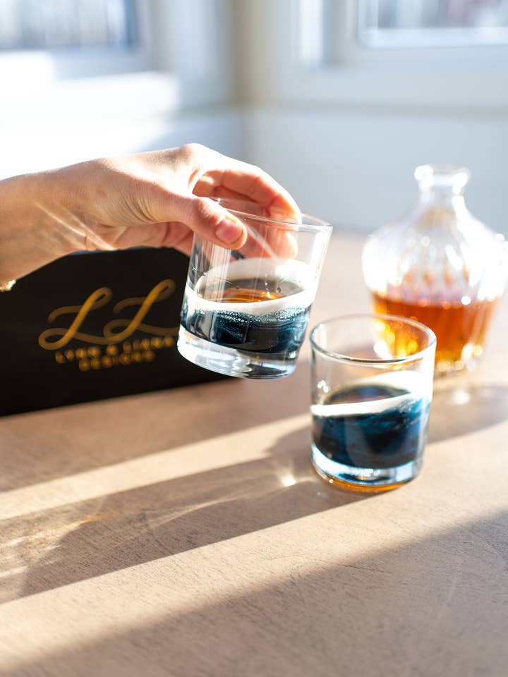 NYT!!! Whiskyglas med harpiksbelægning i gammeldags stil - INGEN TOLD for engroshandel hos Lynn & Liana Designs