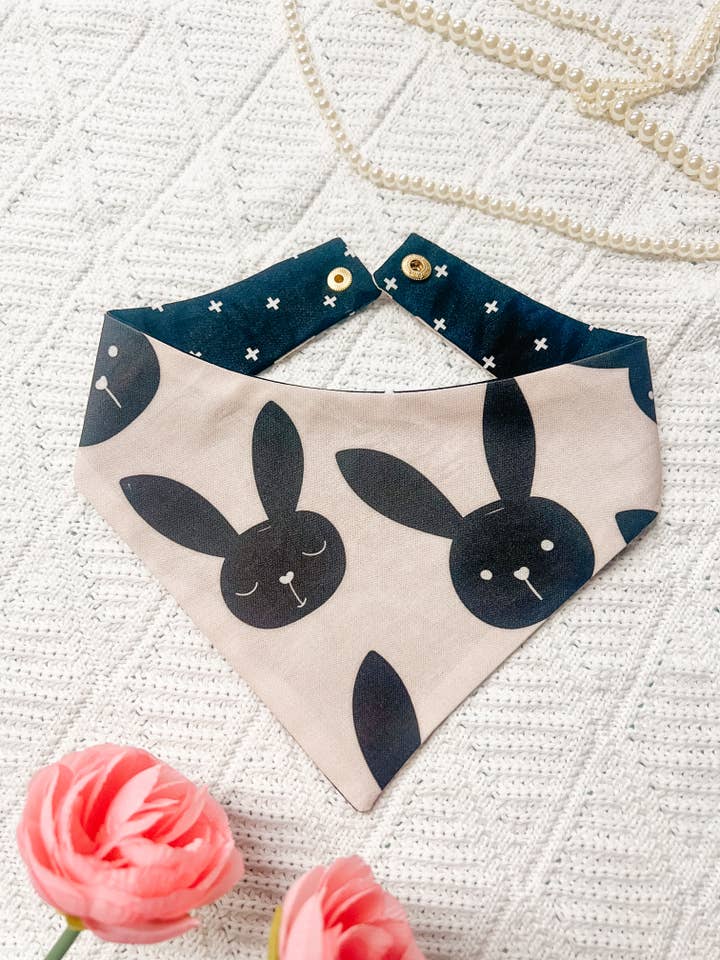 Bunny Hop Wende-Hundebandana, Metallschnappverschluss Frühlingsschal für den Großhandel von StellaLoo