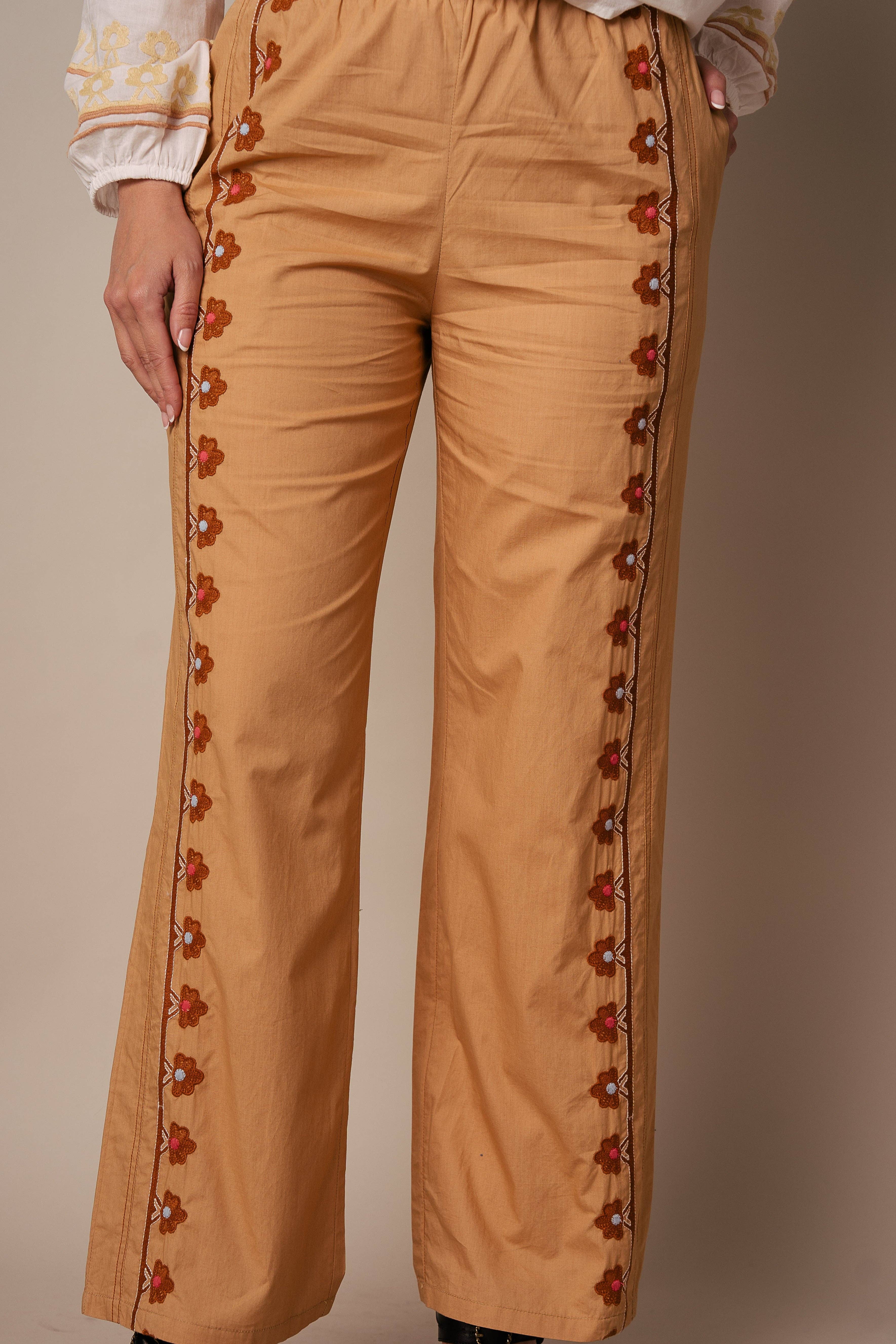 Kapda Casa - Wholesale Pants - Women's - Pantalón Caramel-Pantalón Recto Bordados0