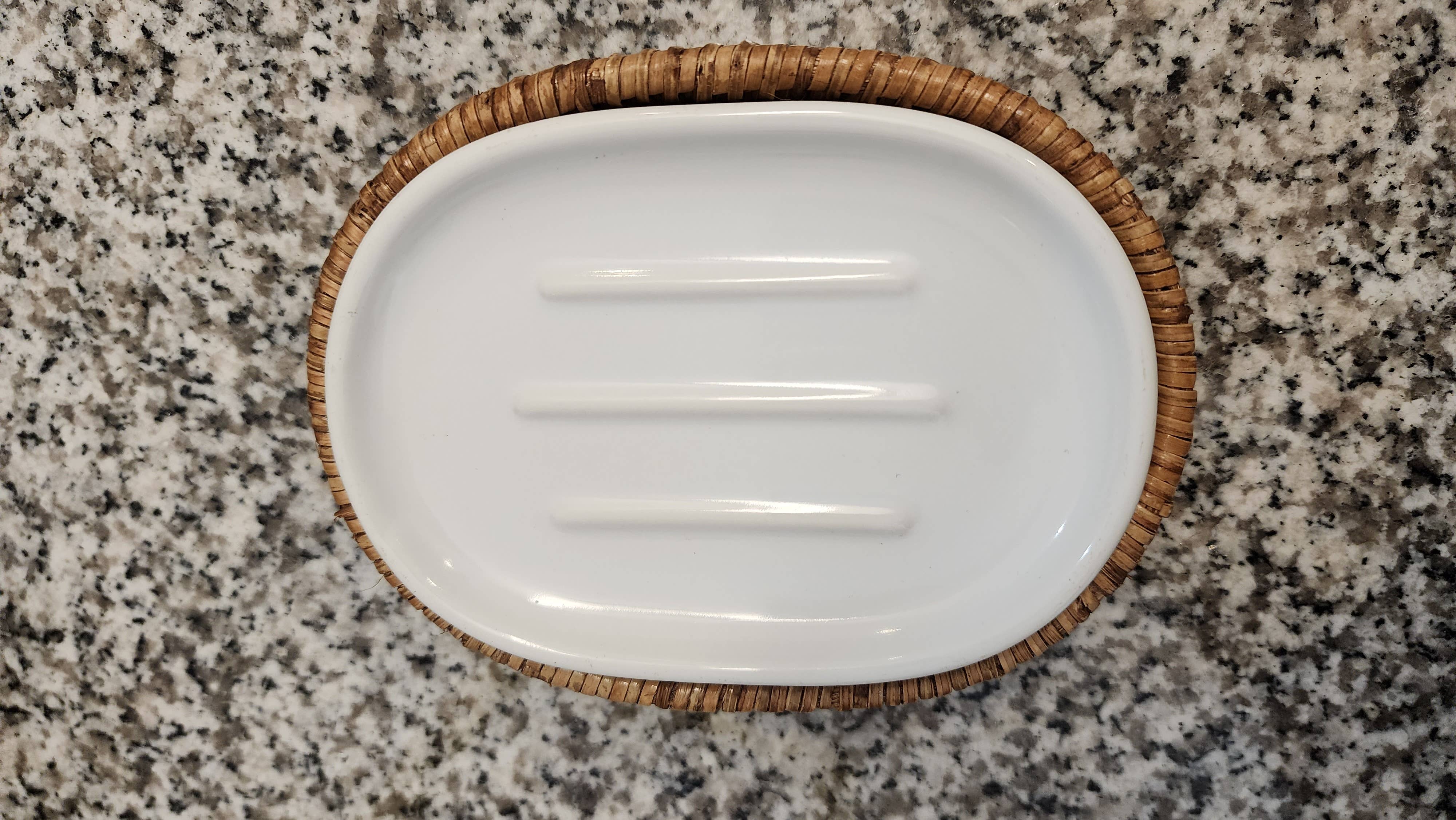 Artifacts Trading Company – Engroshandel Sæbeskål til bad – Rattan oval sæbeskål med keramisk indsats6