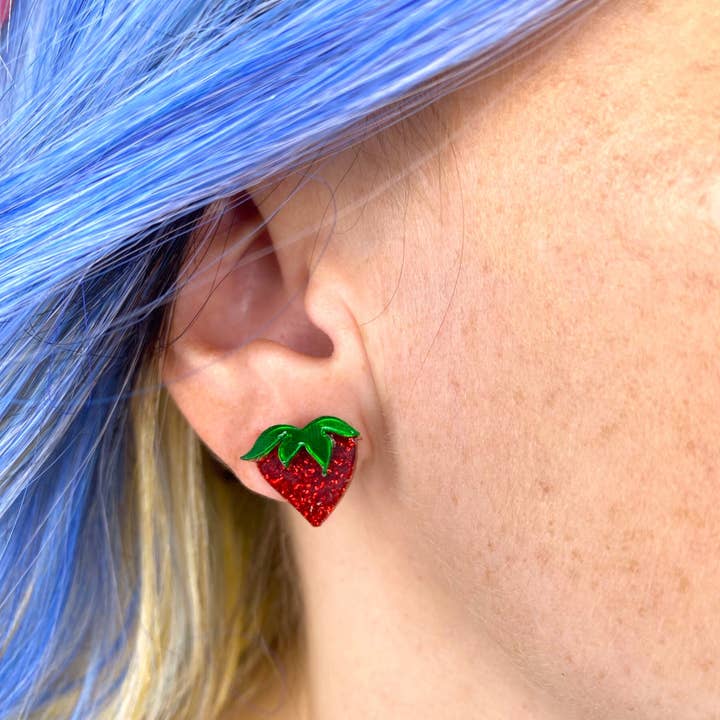 DERNIÈRE CHANCE ! Boucles d'oreilles Fraise pour la vente par Vinca