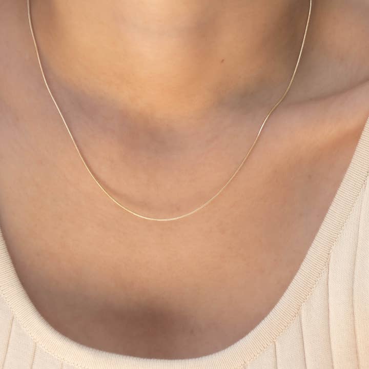 Collana Dainty Snake Link per la vendita all'ingrosso da parte di Lacosta Jewelry Corp