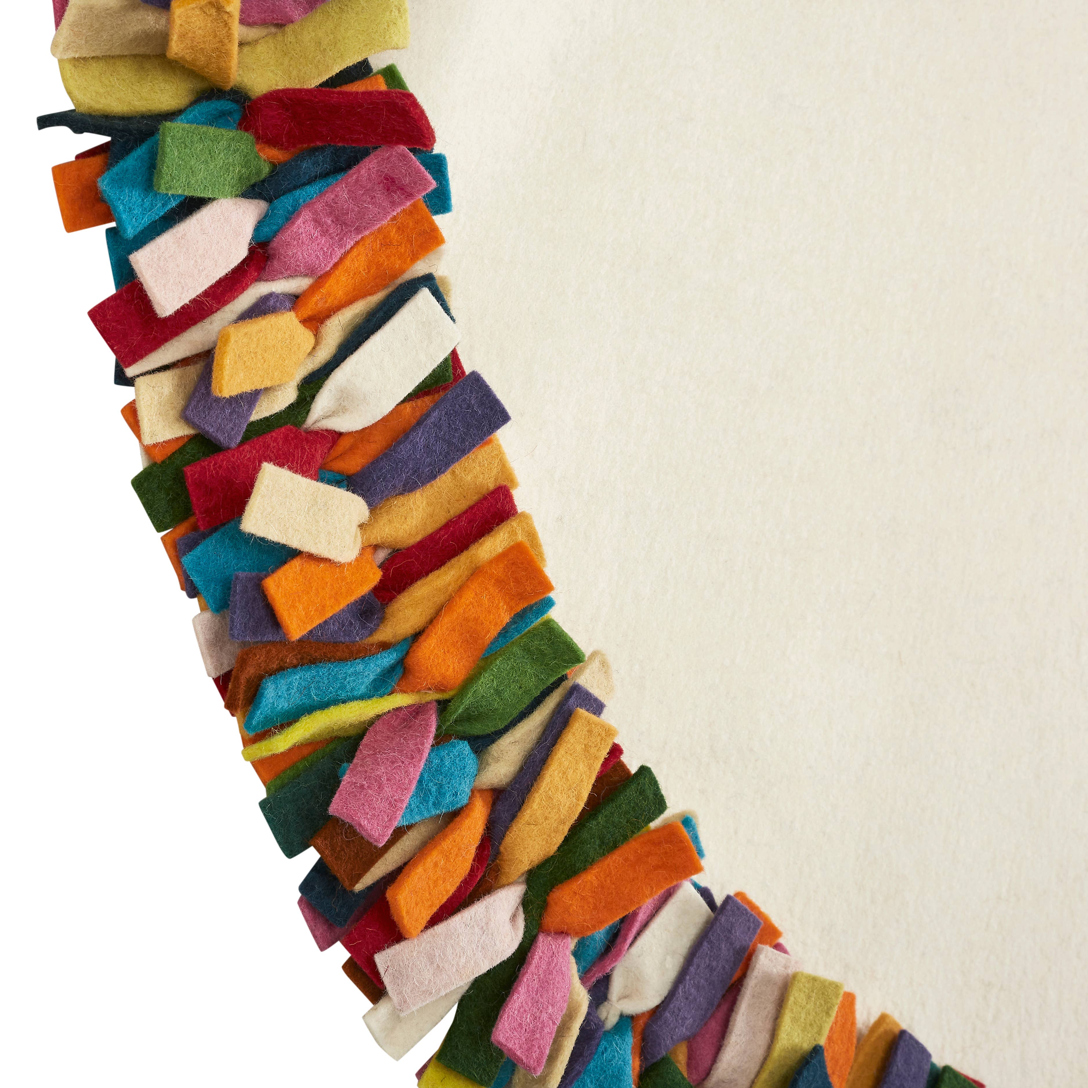 Arcadia Home – wholesale Julgransmatta – Julgranskjol i ull med flerfärgad frans - Krämfärgad5