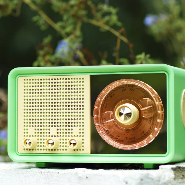 Green Original â…¢ Vintage Multimedia FM/AM Radio Bluetooth Speaker for wholesale on Faire
