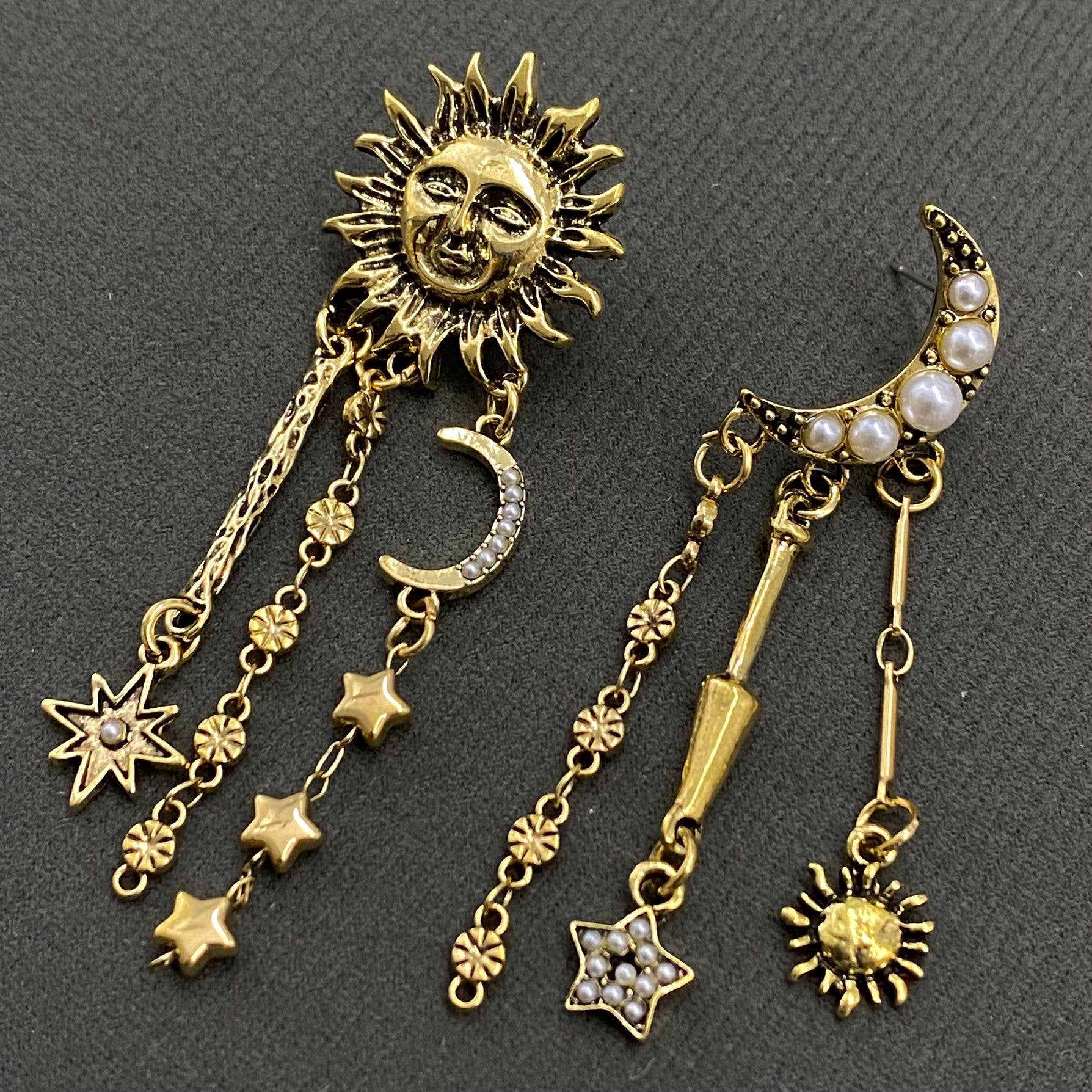 Mio Queena – wholesale Dangle earrings – Star Fringe Asymmetric Sun Moon Post Earrings - MS2