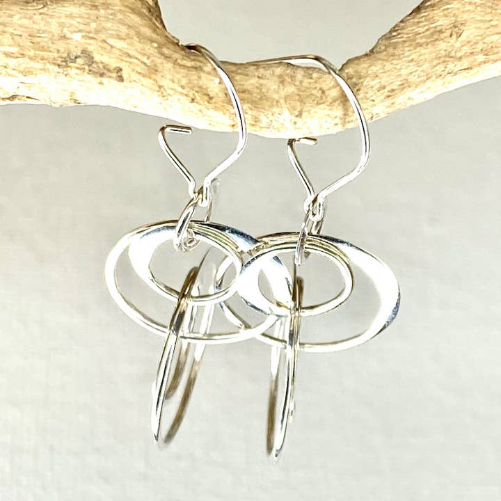 Boucles d'oreilles Cercle de vie pour la vente par Jackie Gallagher Designs - Handmade Coastal Jewelry