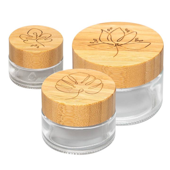 Set da 3 barattoli in vetro skin:kitchen con coperchio in bambù inciso per cosmetici fatti in casa da 20, 50 e 100 g trasparenti per la vendita all'ingrosso da parte di Mixcover GmbH