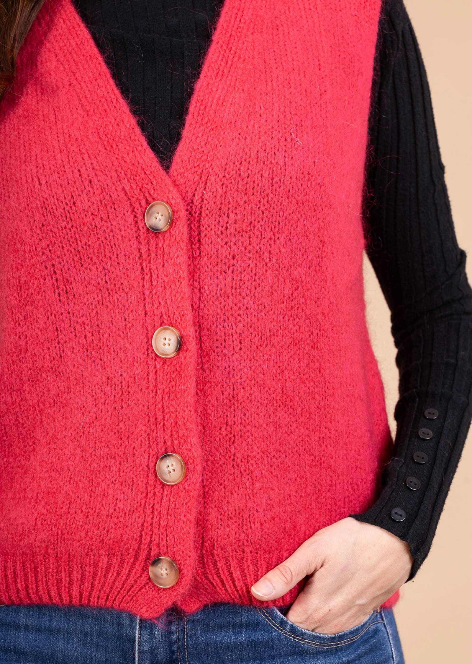 LINEN & COTTON HOUSE - Wholesale Sweater Vest - Women's - Sleeveless sweater with buttons 507140