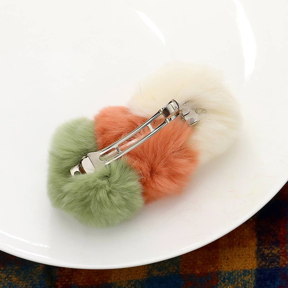 Sensibling Corp. - Vente Barrette – femme - Barrette à trois pompons en fausse fourrure33